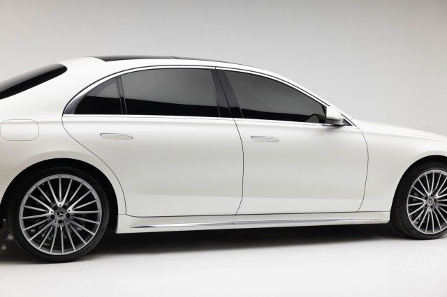 Used 2022 Mercedes-Benz S 500 4MATIC w/ AMG Line Package image 31