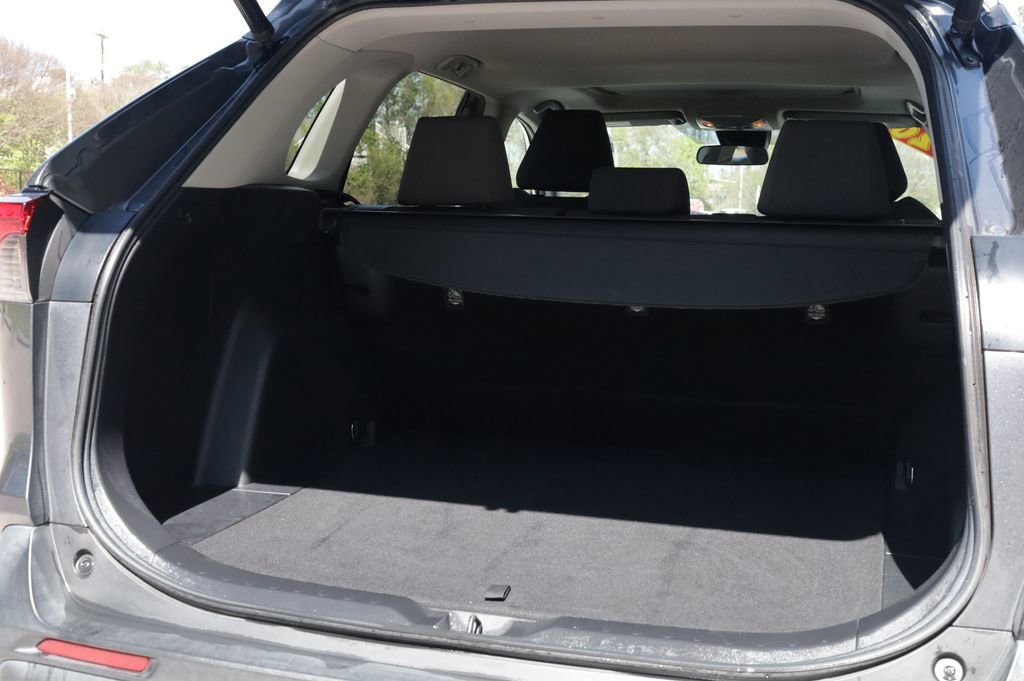Used 2020 Toyota RAV4 XLE w/ Convenience Package image 15