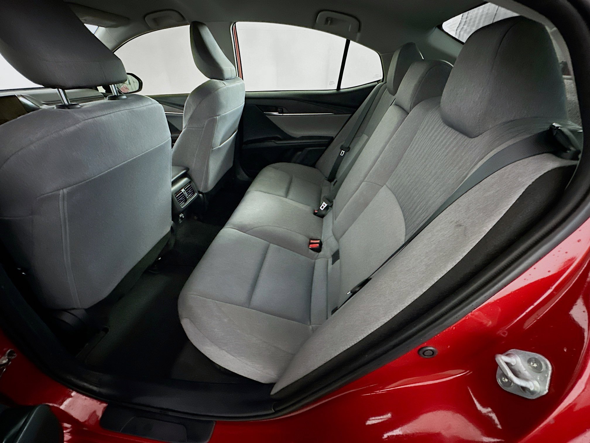 Used 2025 Toyota Camry LE FWD image 27