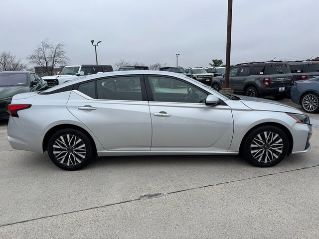 Used 2023 Nissan Altima 2.5 SV image 7