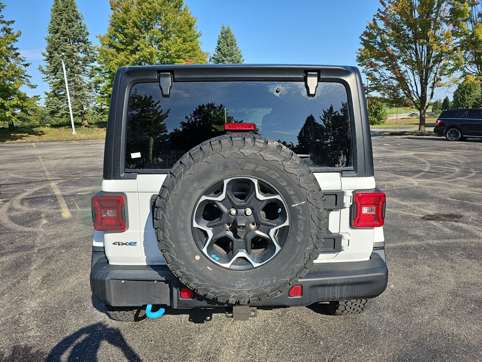 Used 2023 Jeep Wrangler Unlimited Rubicon 4xe w/ Steel Bumper Group AWD/4WD image 5
