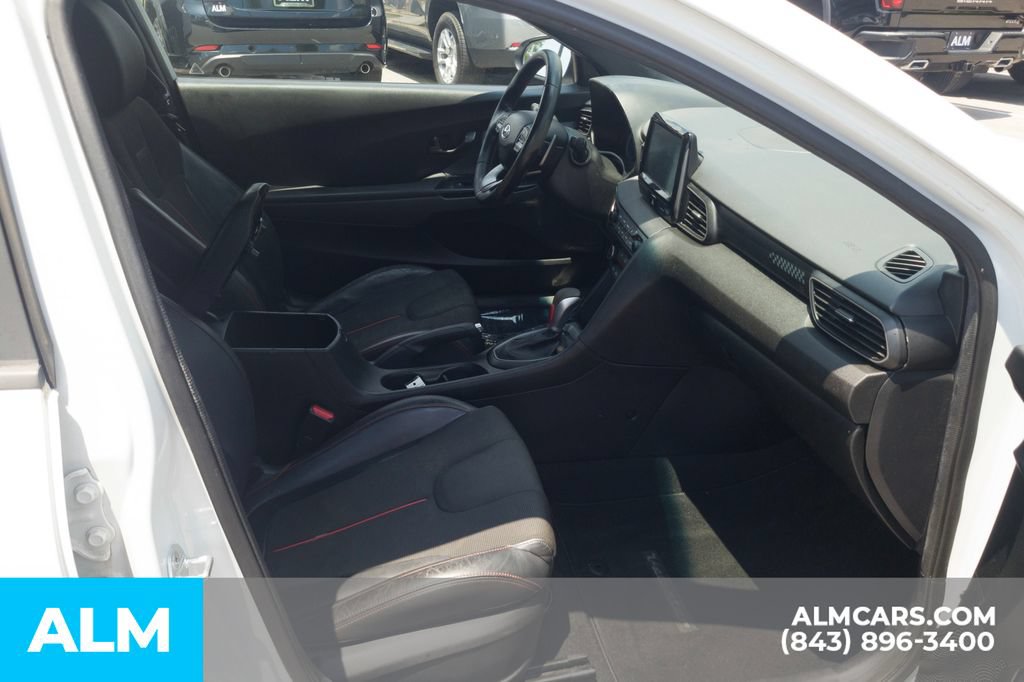 Used 2019 Hyundai Veloster 2.0 Premium FWD image 17