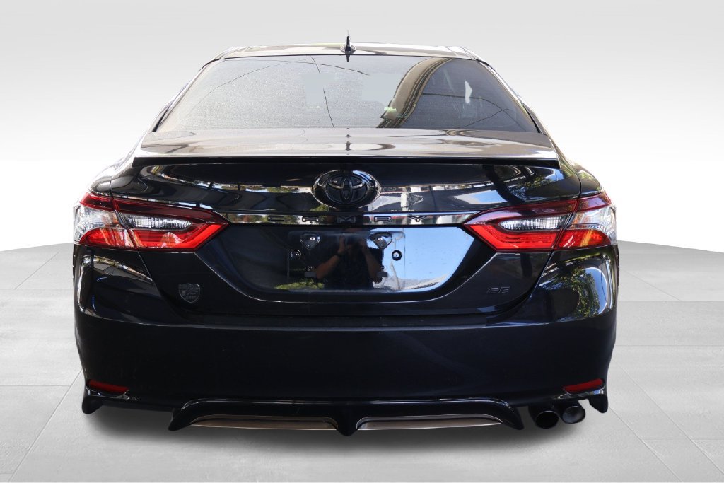 Used 2022 Toyota Camry SE FWD image 14