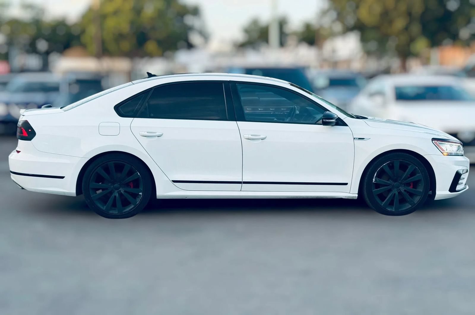 Used 2018 Volkswagen Passat GT FWD image 5