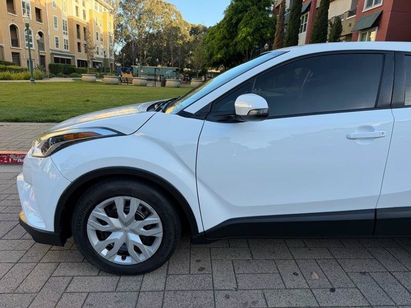 Used 2019 Toyota C-HR LE FWD image 19