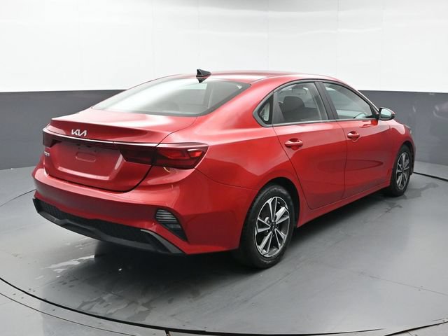 Used 2022 Kia Forte LXS w/ LXS Technology Package FWD image 5
