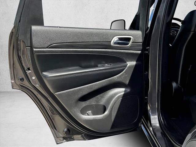 Certified 2020 Jeep Grand Cherokee Laredo w/ Laredo X Package RWD image 19
