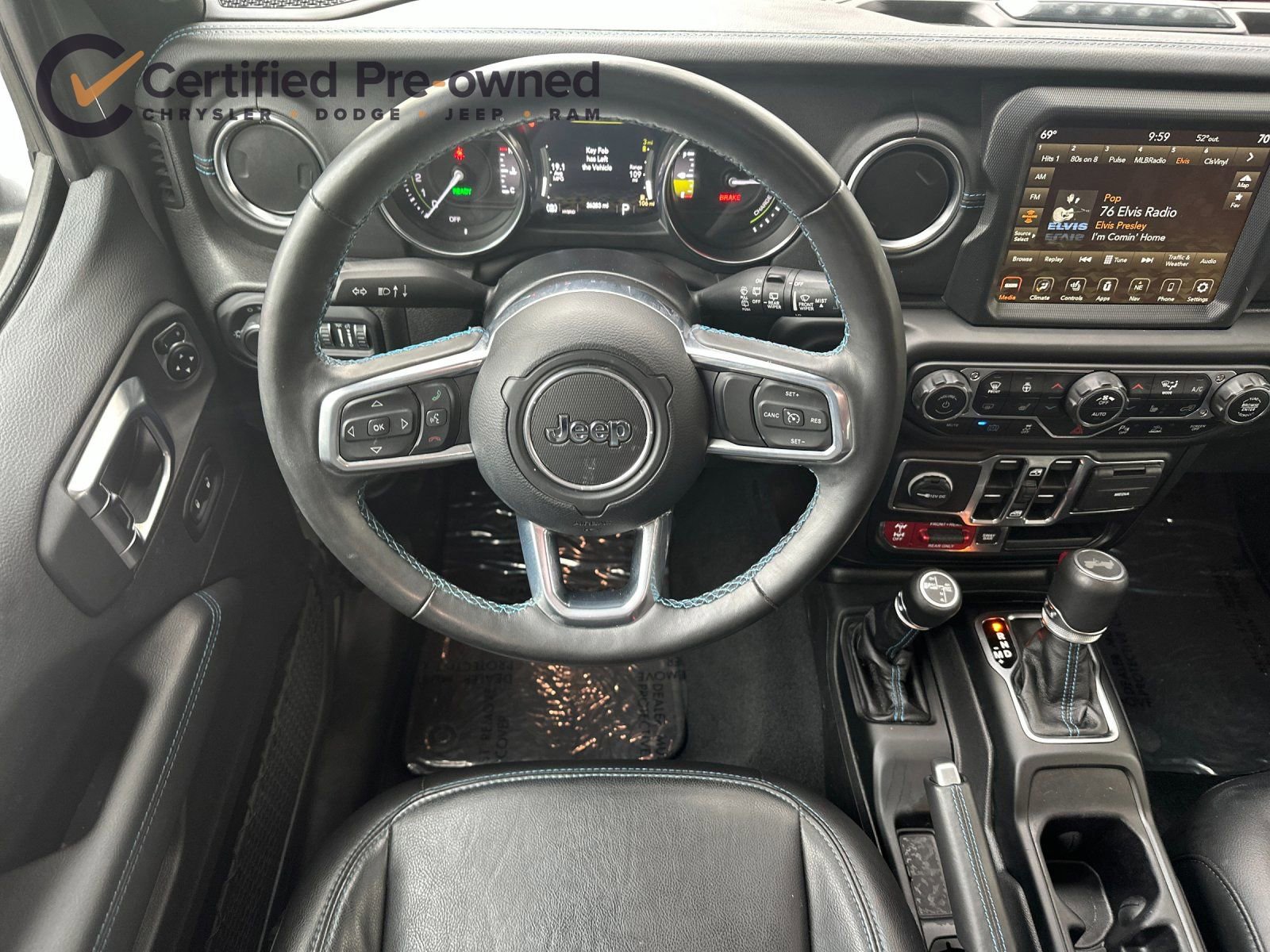 Used 2022 Jeep Wrangler Unlimited Rubicon 4xe w/ Cold Weather Group AWD/4WD image 15