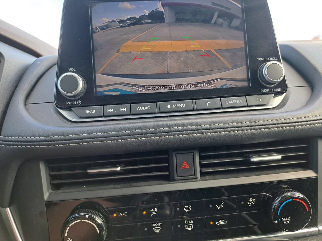 Used 2023 Nissan Rogue S FWD image 12