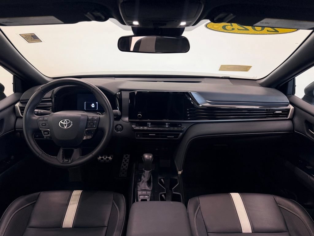 Used 2025 Toyota Camry SE FWD image 13