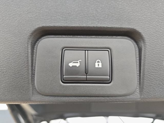 Used 2026 Nissan Rogue SV FWD image 34
