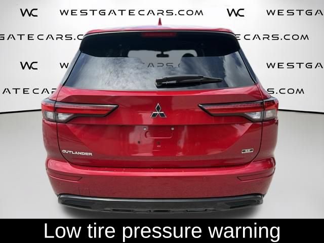 Used 2023 Mitsubishi Outlander SE Black Edition FWD image 8