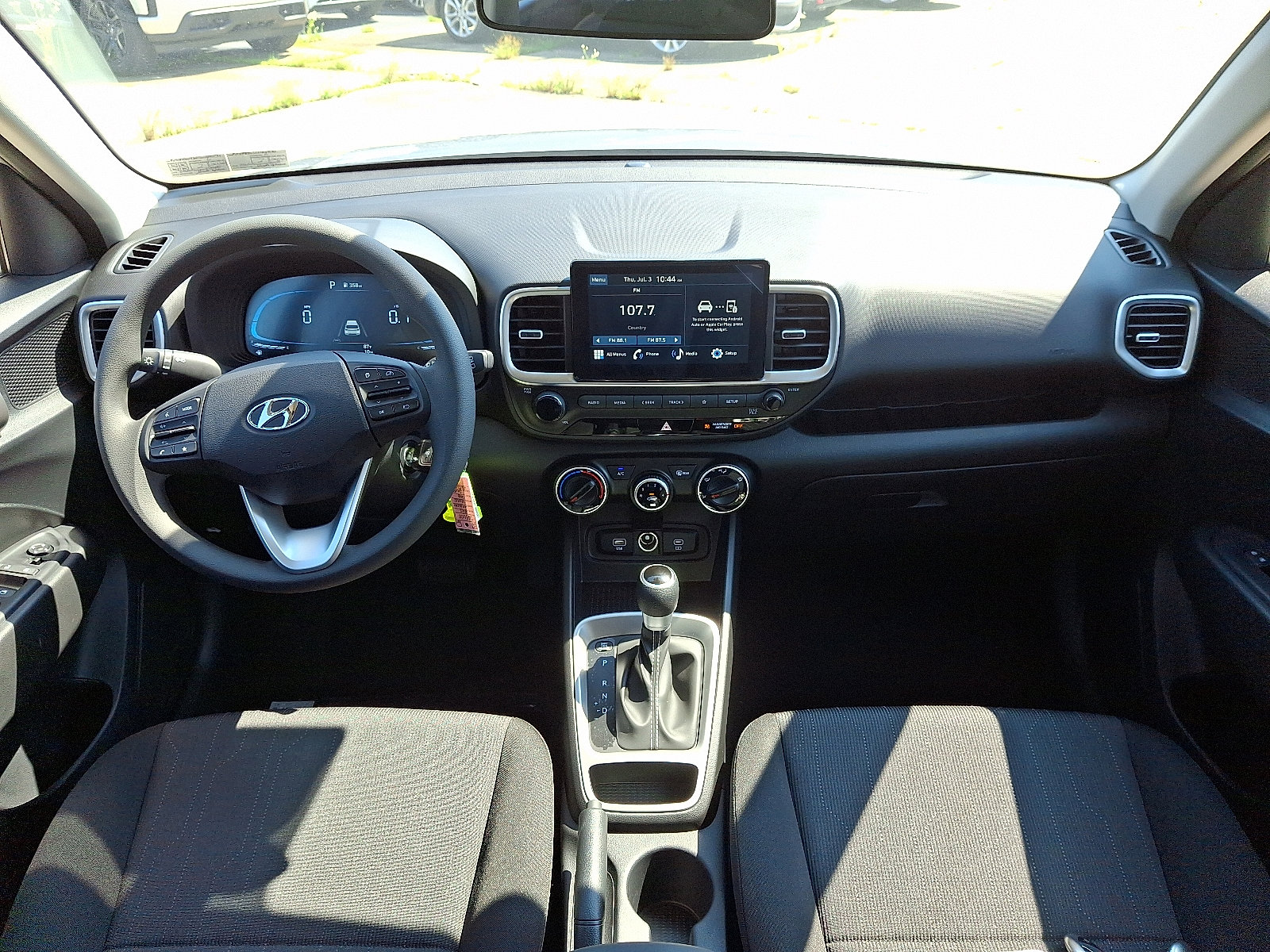 New 2025 Hyundai Venue SE image 10