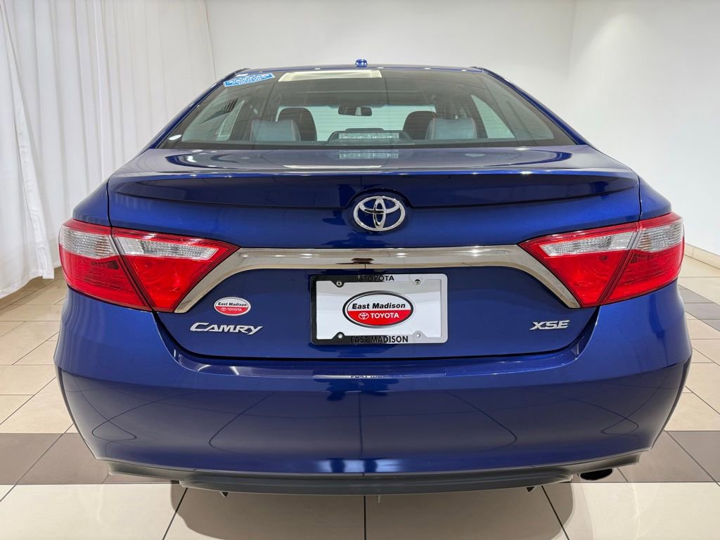 Used 2015 Toyota Camry XSE w/ Moonroof Package FWD image 4