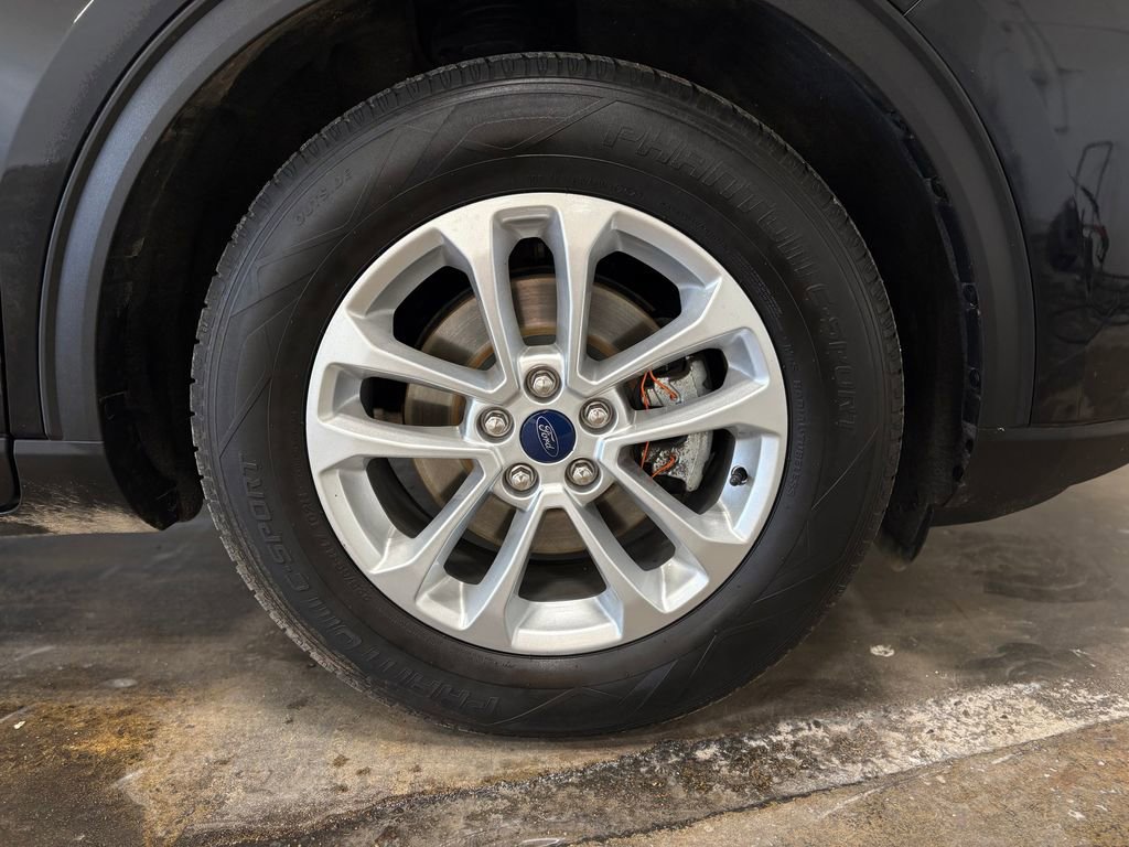 Used 2020 Ford Escape SE image 33