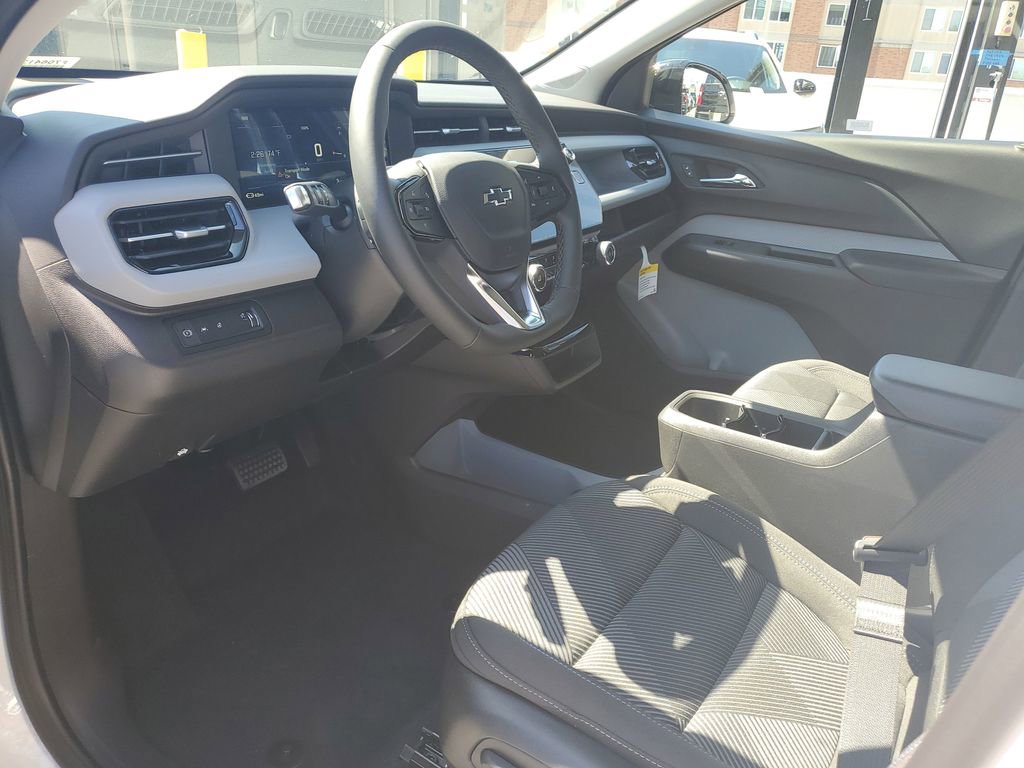 New 2027 Chevrolet Bolt LT image 18