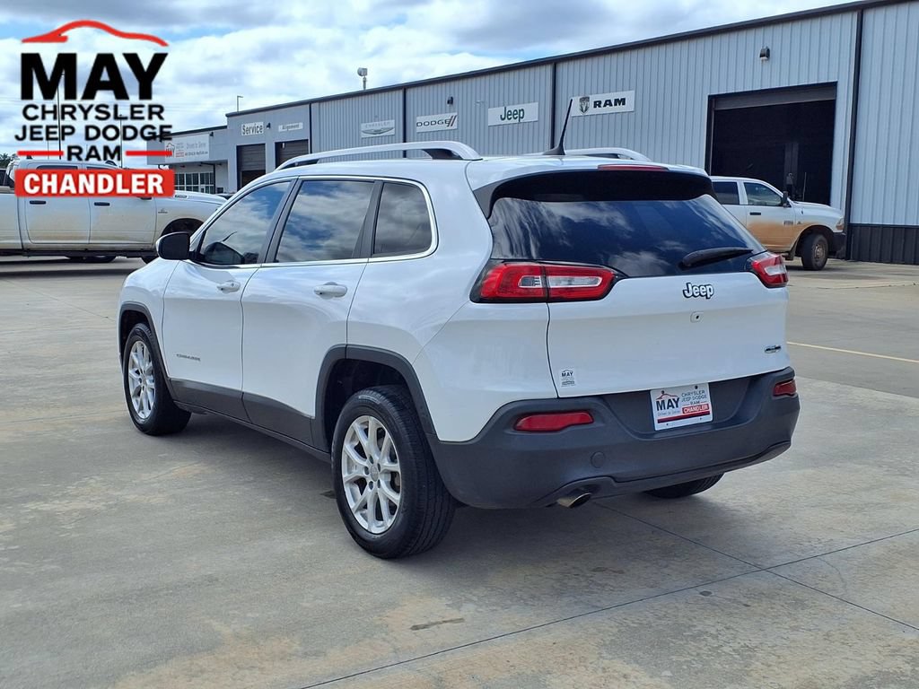 Used 2018 Jeep Cherokee Latitude FWD image 16