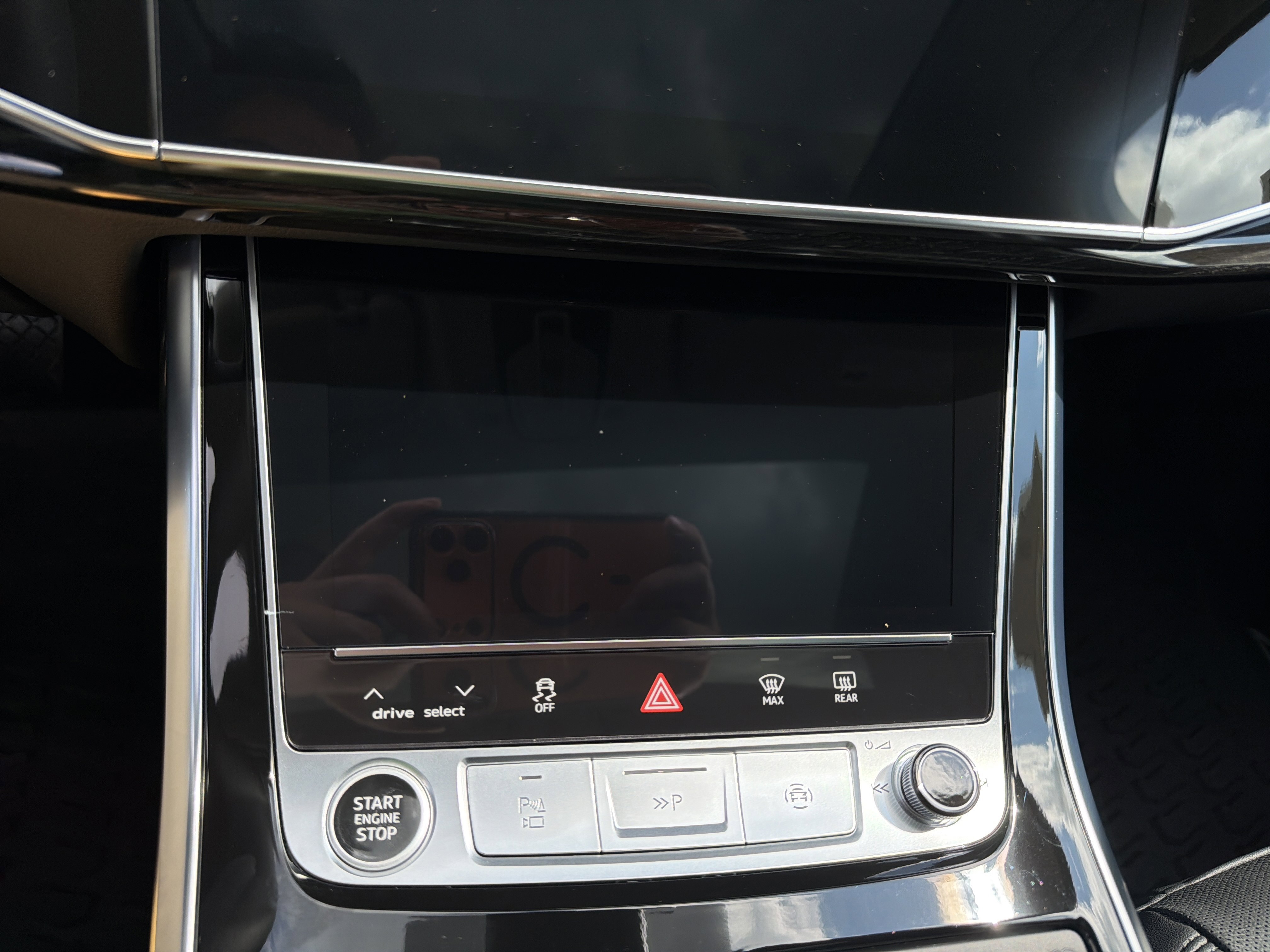 Used 2023 Audi Q7 3.0T Prestige AWD/4WD image 18