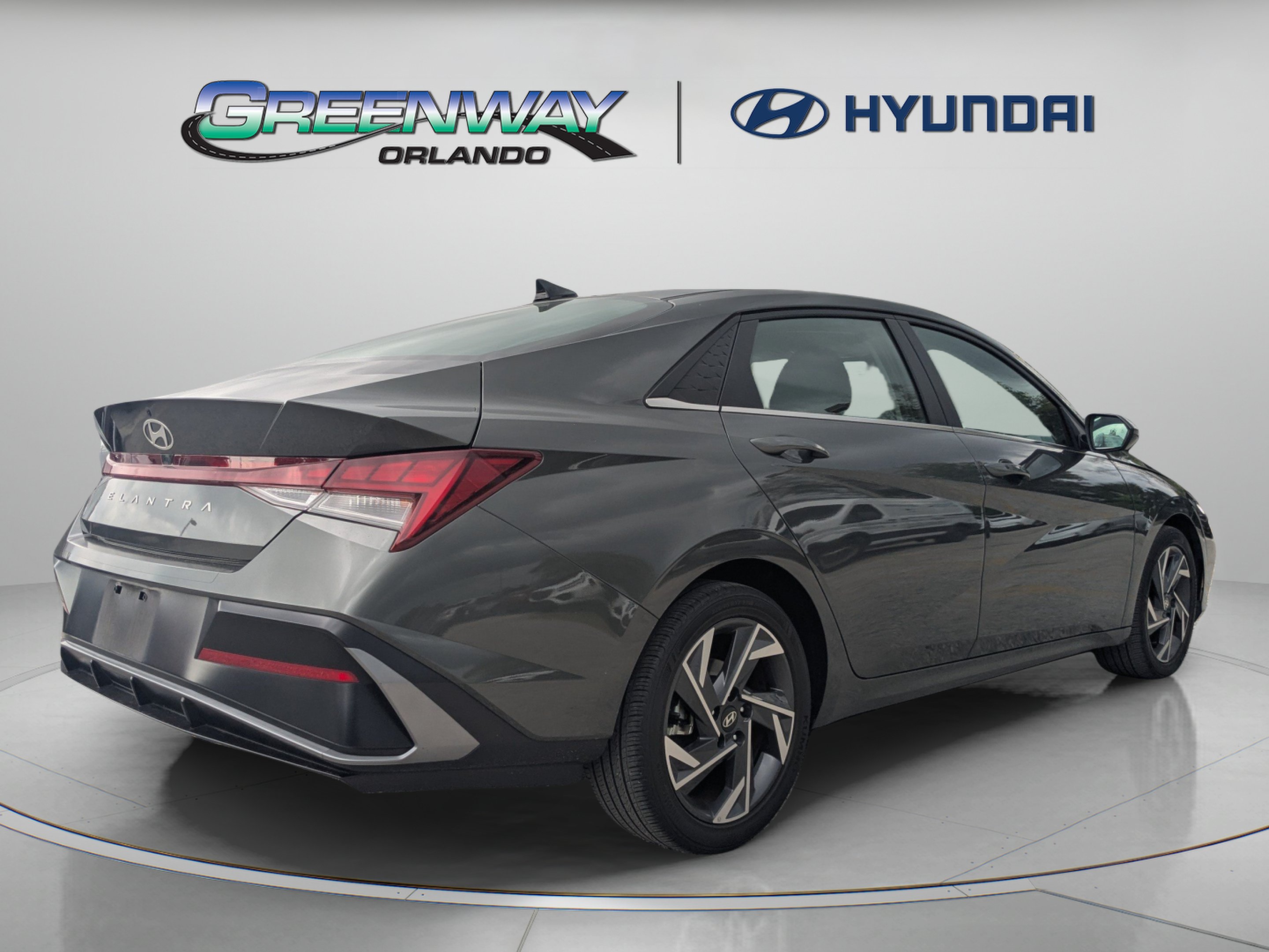 Used 2024 Hyundai Elantra SEL w/ Convenience Package FWD image 7