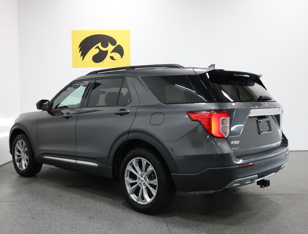 Used 2020 Ford Explorer XLT w/ Equipment Group 202A AWD/4WD image 9