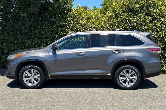 Used 2015 Toyota Highlander XLE AWD/4WD image 6
