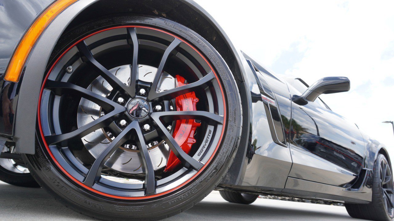 Used 2019 Chevrolet Corvette Grand Sport RWD image 11