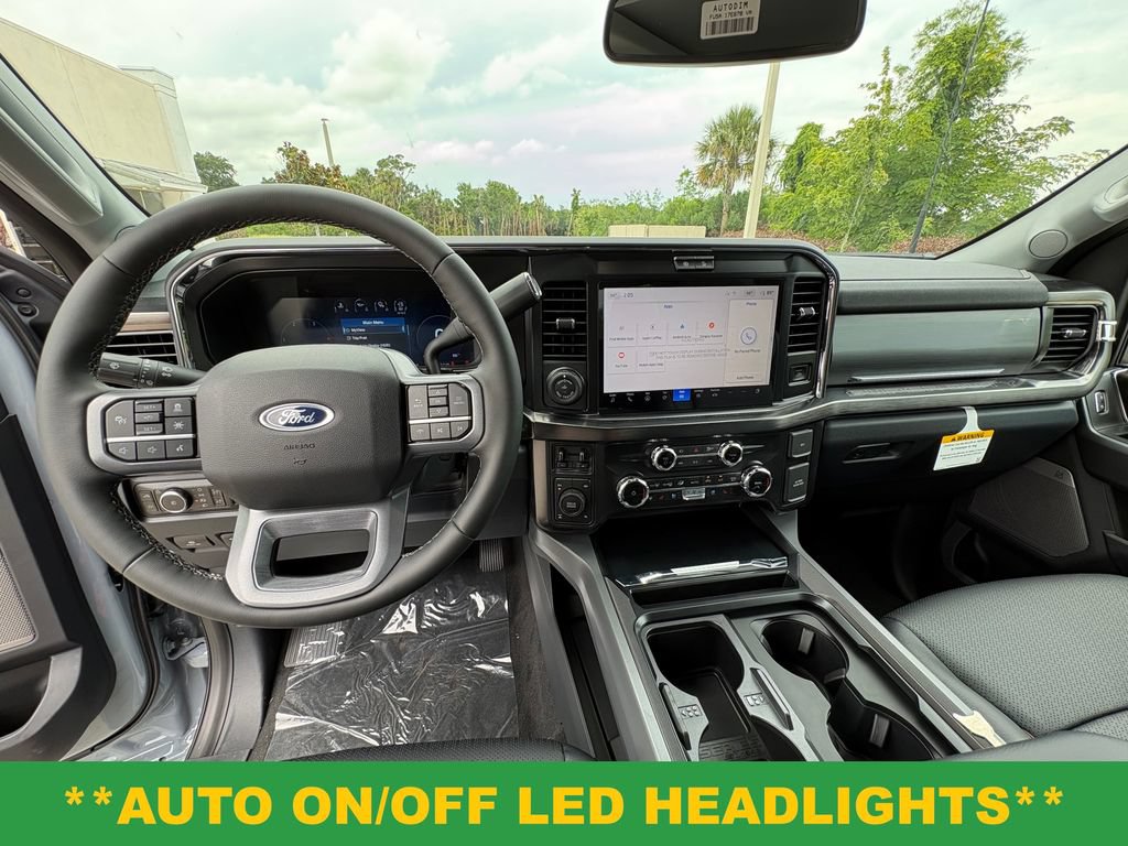 New 2026 Ford F250 Lariat w/ Black Appearance Package AWD/4WD image 7