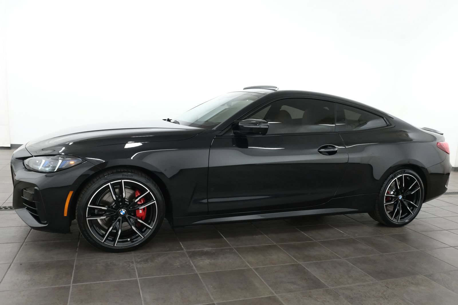 Used 2026 BMW 440i xDrive Coupe w/ Premium Package AWD/4WD image 3