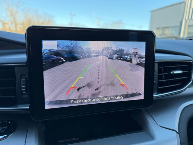 Used 2022 Ford Explorer XLT w/ Equipment Group 202A image 10