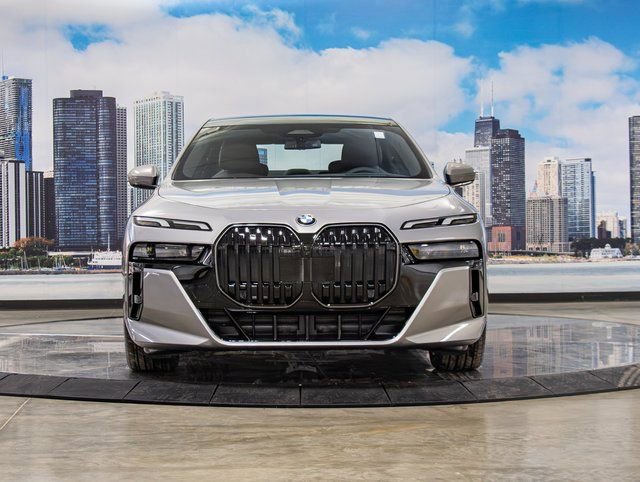 Used 2026 BMW 740i xDrive w/ Premium Package image 3