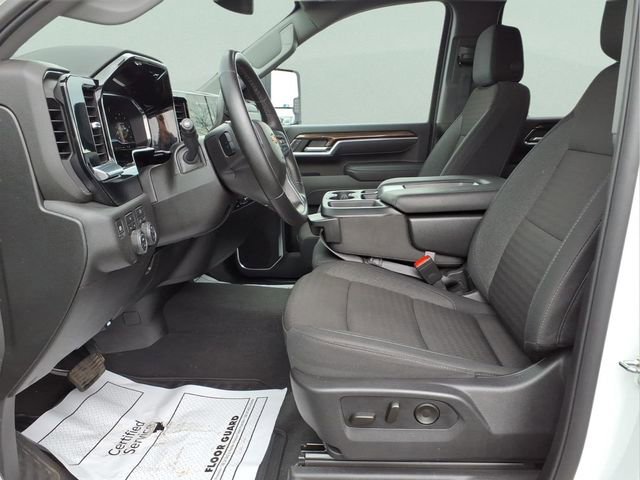 Used 2025 Chevrolet Silverado 2500 LT w/ Convenience Package AWD/4WD image 16