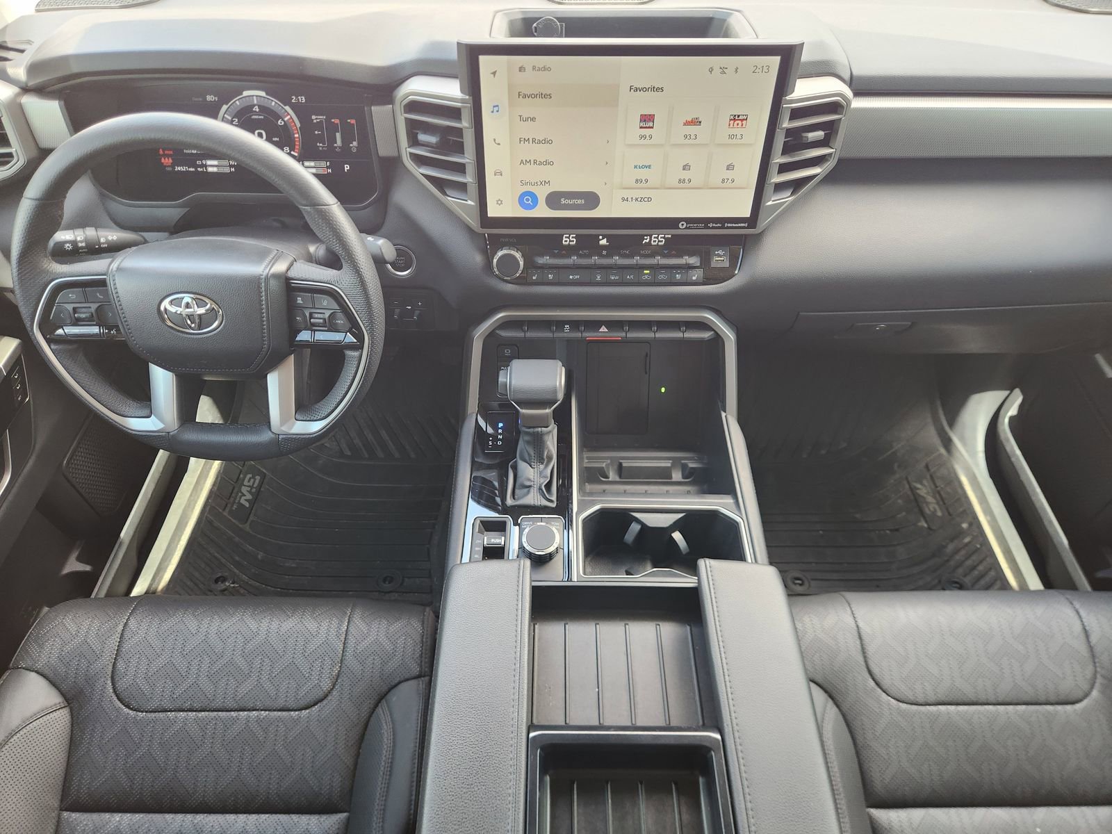 Used 2024 Toyota Tundra Limited w/ Power Package image 30