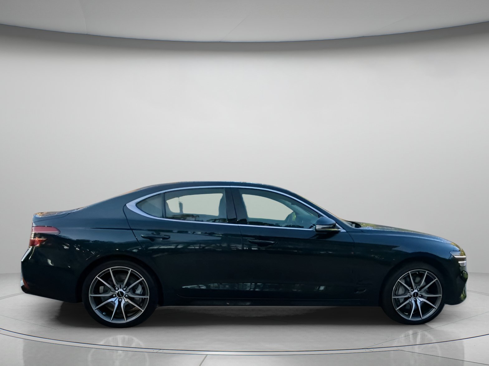 Used 2025 Genesis G70 2.5T AWD/4WD image 32