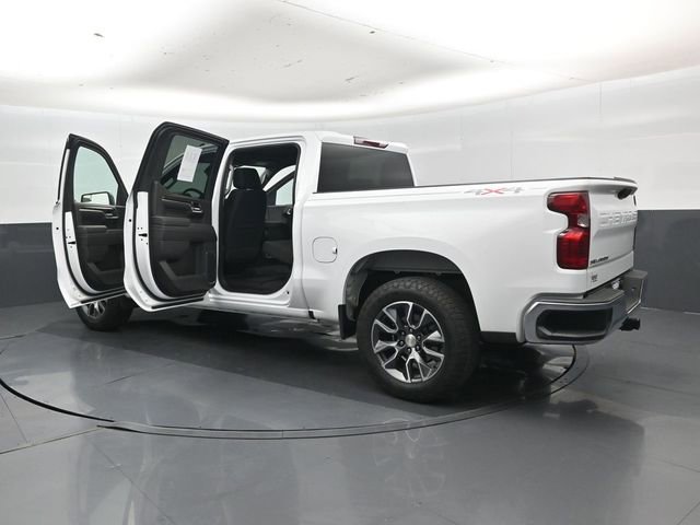Used 2022 Chevrolet Silverado 1500 LT AWD/4WD image 46