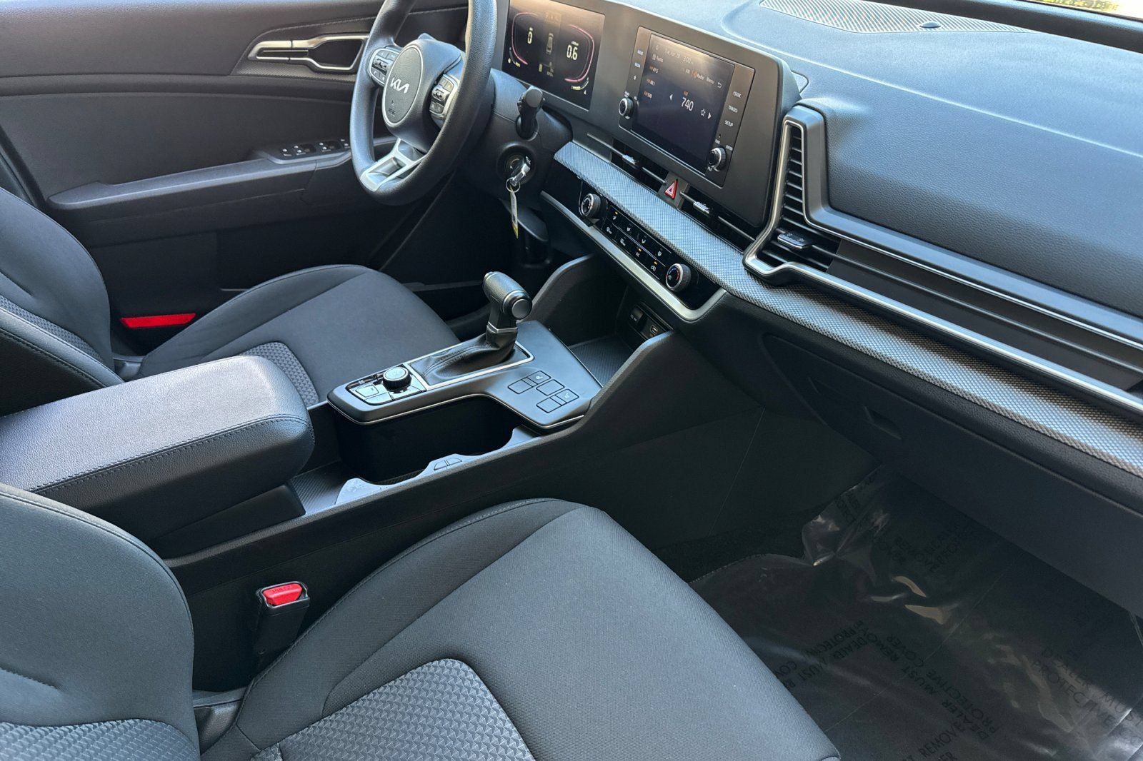Used 2024 Kia Sportage LX AWD/4WD image 19