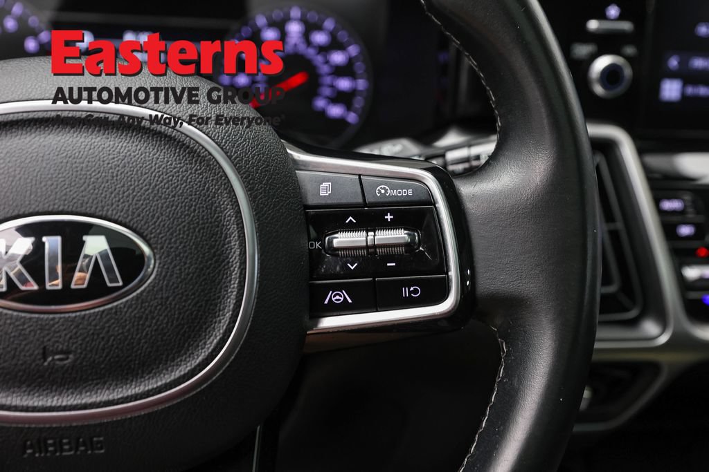 Used 2021 Kia Sorento S w/ Panoramic Sunroof Package AWD/4WD image 16