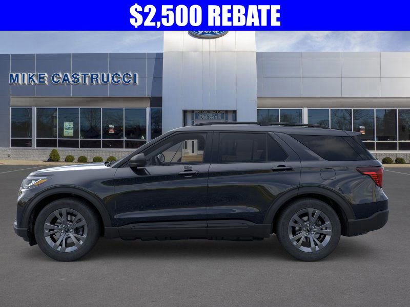 New 2026 Ford Explorer Active w/ Active Comfort Package image 3