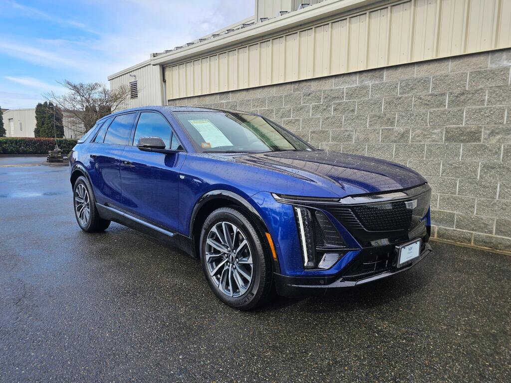 Certified 2025 Cadillac Lyriq Sport image 10