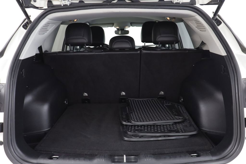 Used 2018 Jeep Compass Latitude w/ Popular Equipment Group image 17