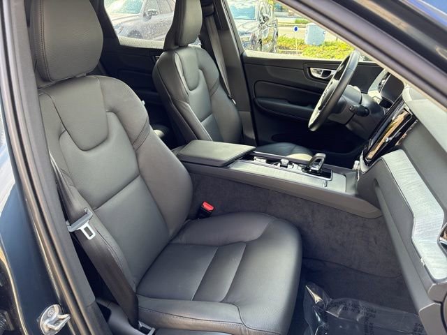Used 2025 Volvo XC60 B5 Plus w/ Climate Package AWD/4WD image 16