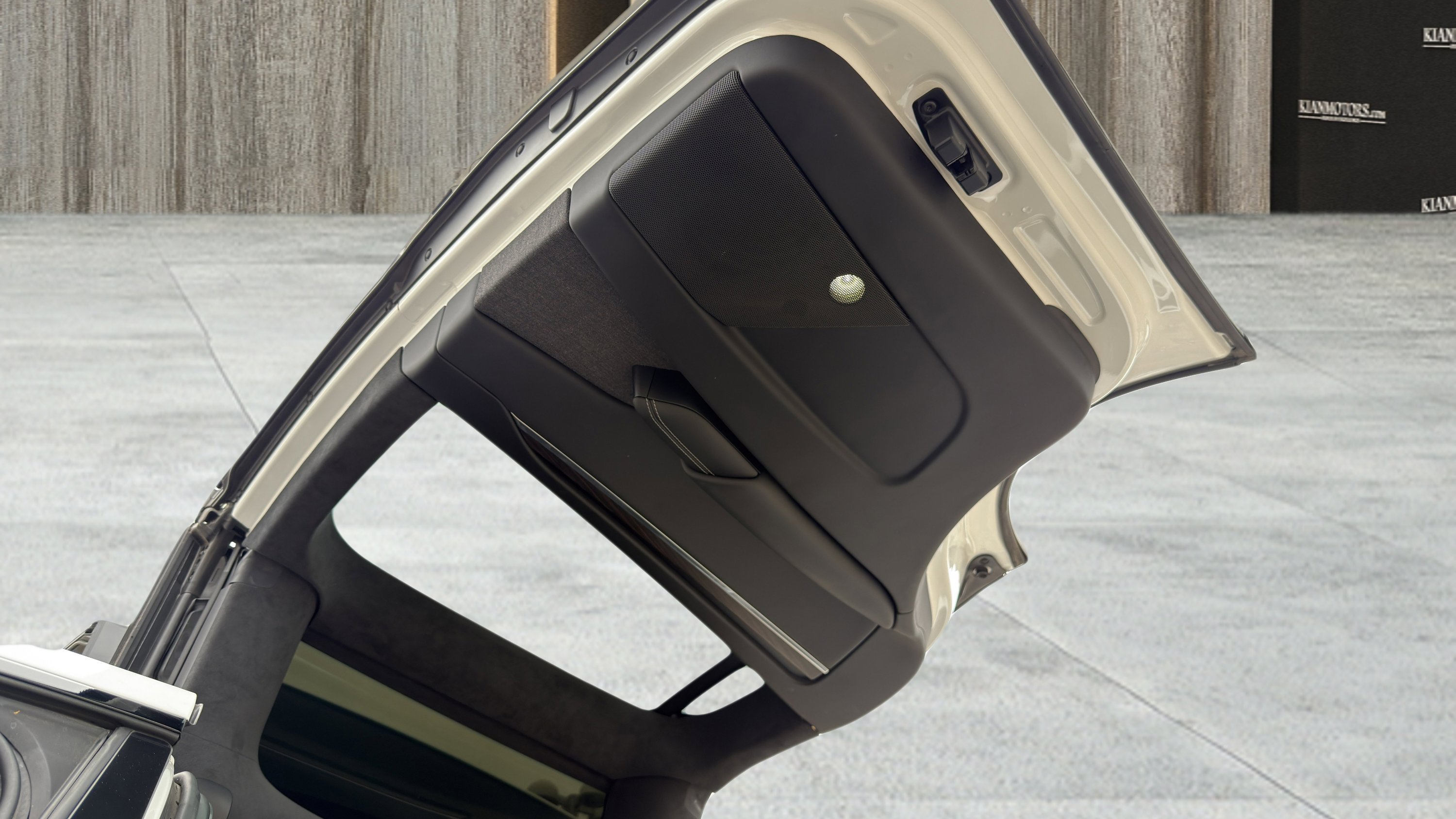 Used 2023 Tesla Model X image 35