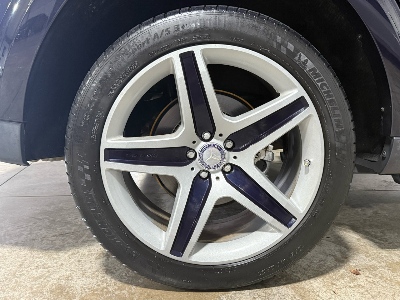 Used 2010 Mercedes-Benz GL 550 4MATIC image 41