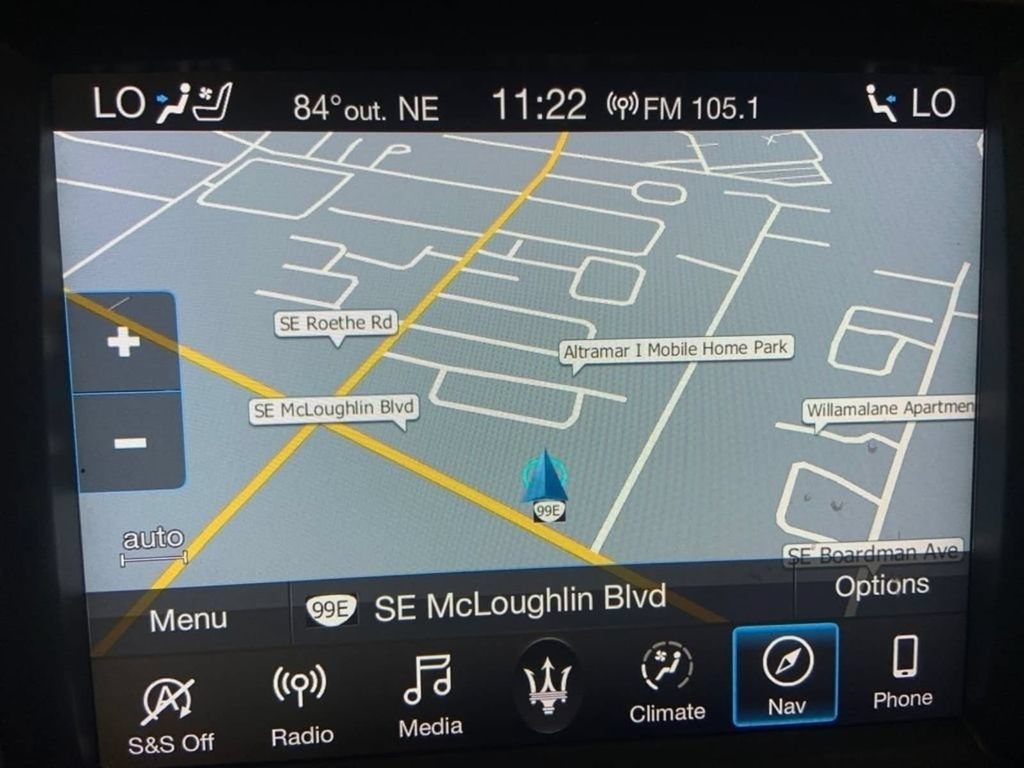 Used 2019 Maserati Levante GranLusso AWD/4WD image 29