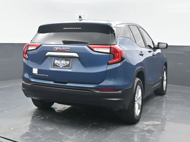 Used 2024 GMC Terrain SLE image 7