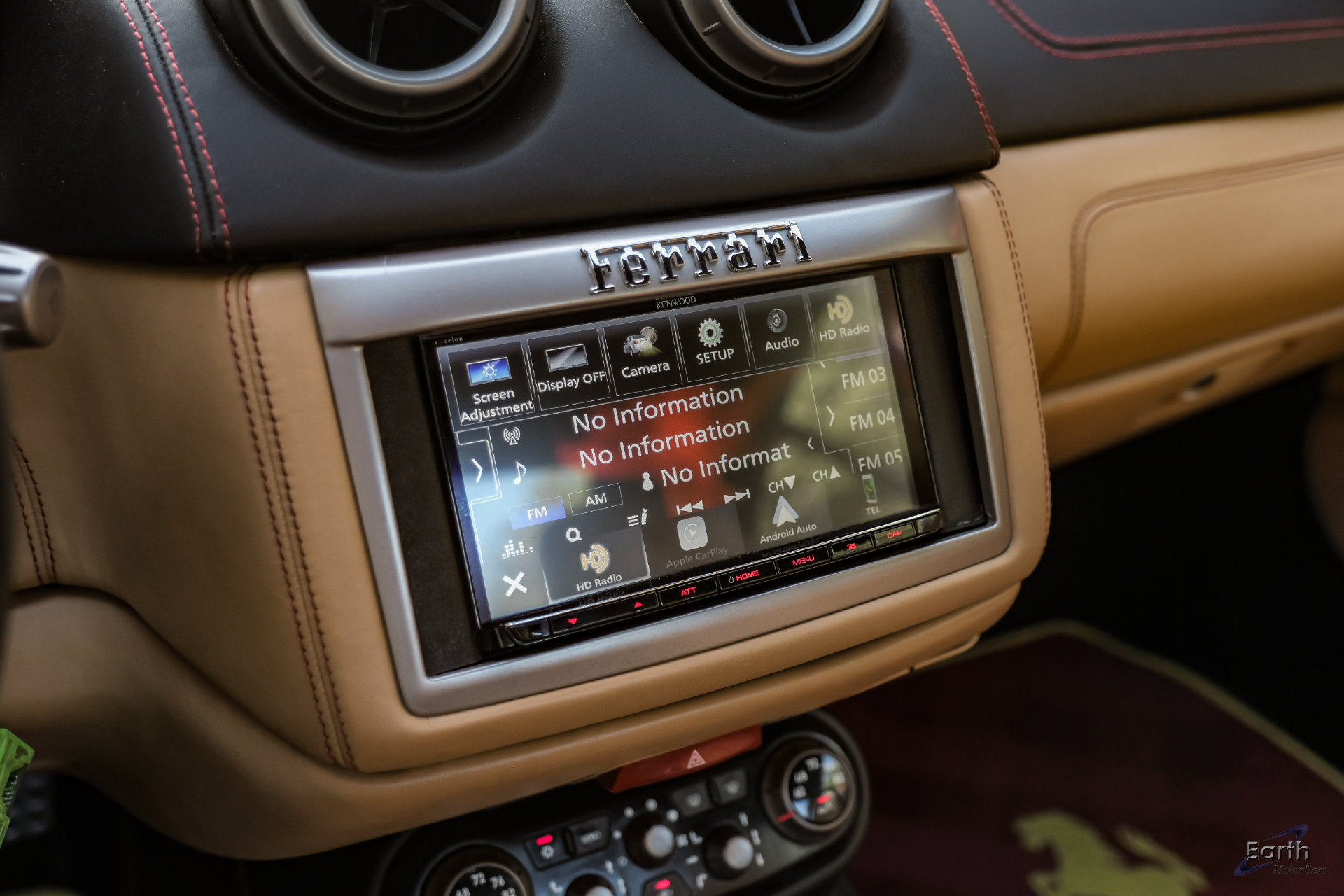 Used 2014 Ferrari California RWD image 81