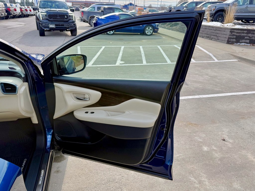 Used 2022 Nissan Murano Platinum w/ Cargo Package image 19