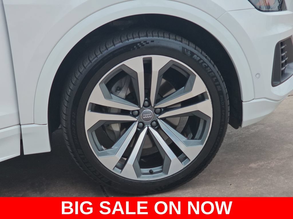 Used 2019 Audi Q8 Premium Plus w/ Premium Plus AWD/4WD image 40