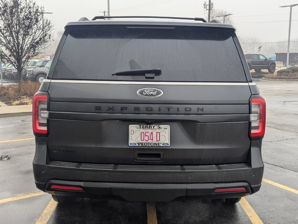 Used 2023 Ford Expedition Limited AWD/4WD image 4