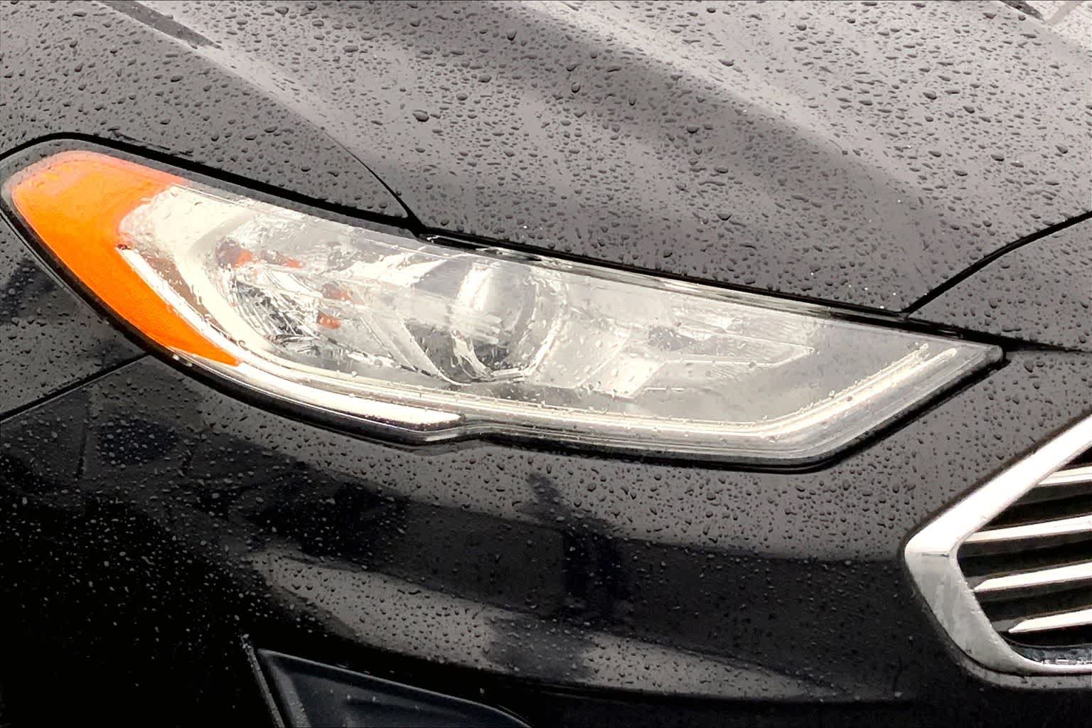 Used 2020 Ford Fusion SE FWD image 23