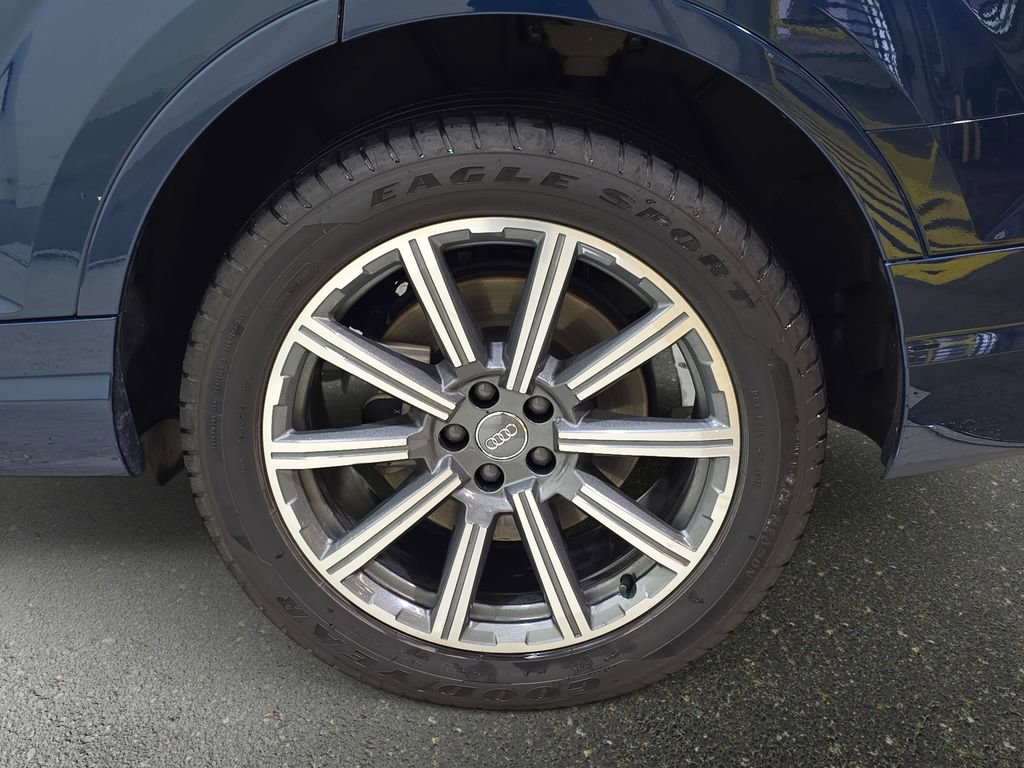 Used 2018 Audi Q7 3.0T Premium Plus AWD/4WD image 33